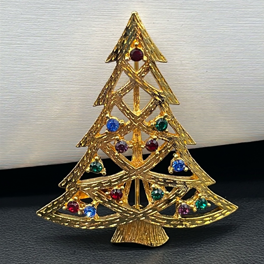 Elegant Vintage Eisenberg Ice Gold Christmas Tree Brooch with Multicolor Accents - Picture 1 of 12